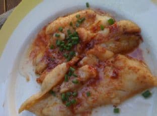 Imagen de Filete de Lenguado con Salsa de Mantequilla Dorada a la Rosa