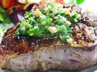 Imagen de Lomo de Cordero a la Plancha con Chimichurri y Ensalada de Calabaza Asada